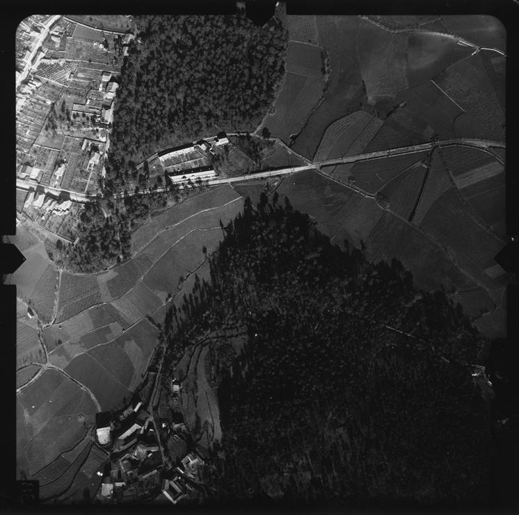 [Fotografia aérea da cidade do Porto : 1939-1940 : fiada 31, n.º 580]