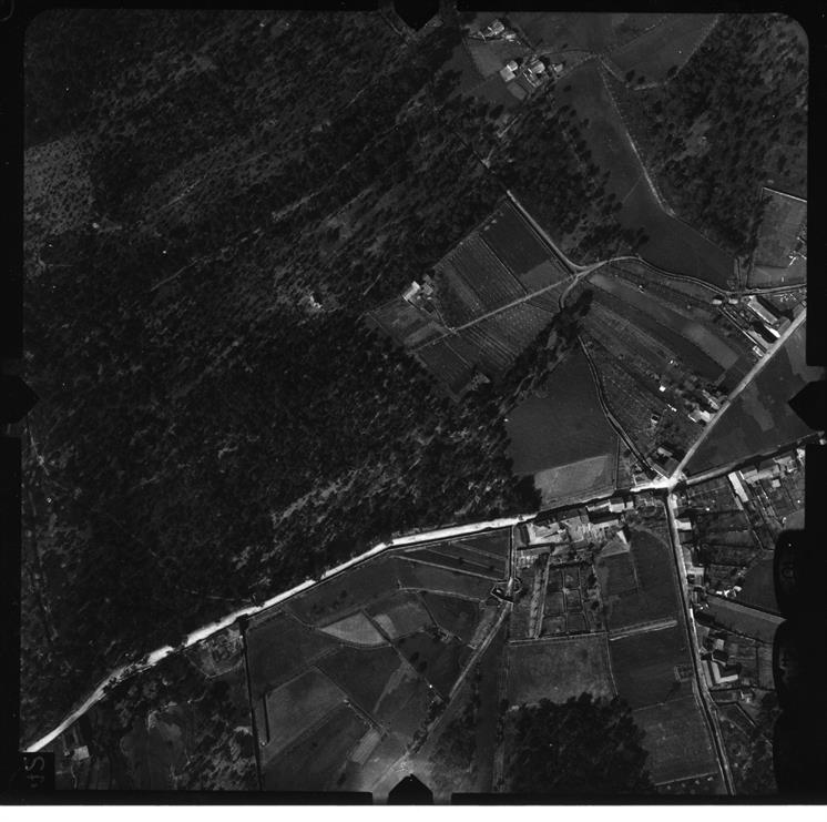 [Fotografia aérea da cidade do Porto : 1939-1940 : fiada 33, n.º 341]