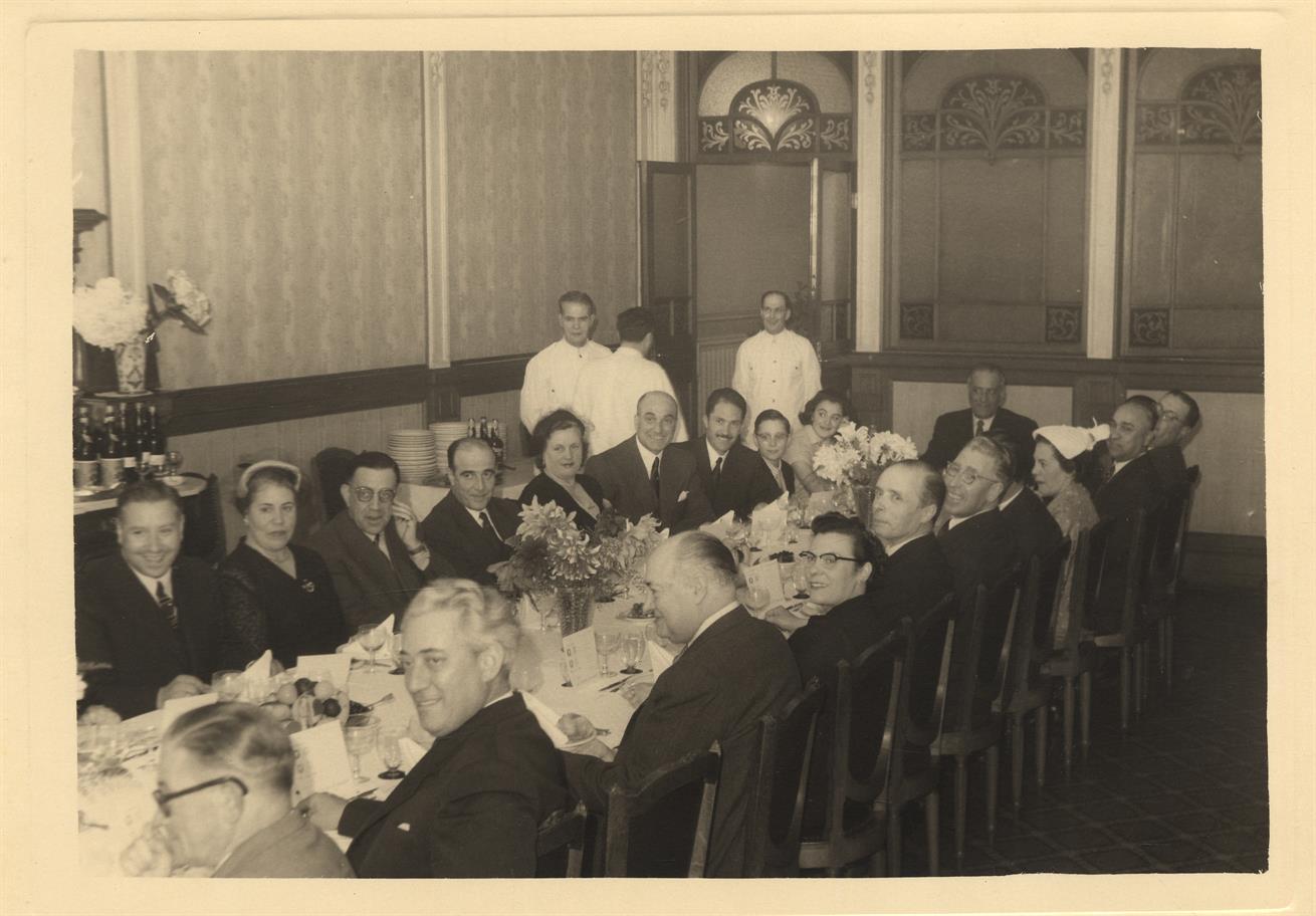 [Restaurante Comercial : banquete do] 1.º centenário do selo português : 1853-1953