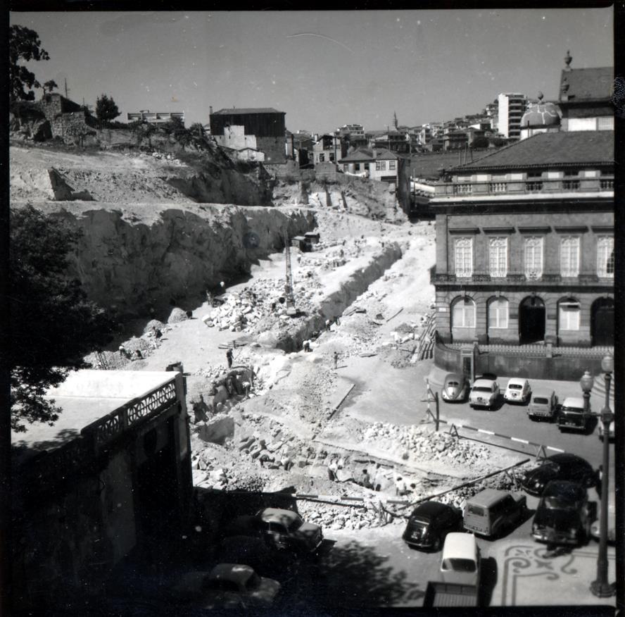 Porto : estudos e realizações : Trindade : construção da Rua Nova