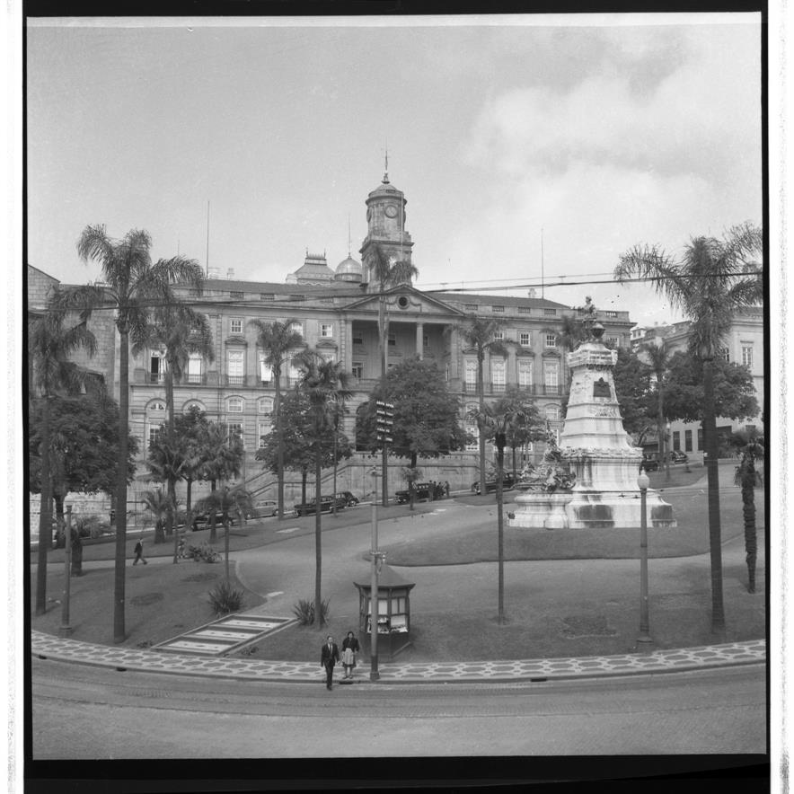 Praça do Infante D. Henrique : monumento ao infante : vista geral