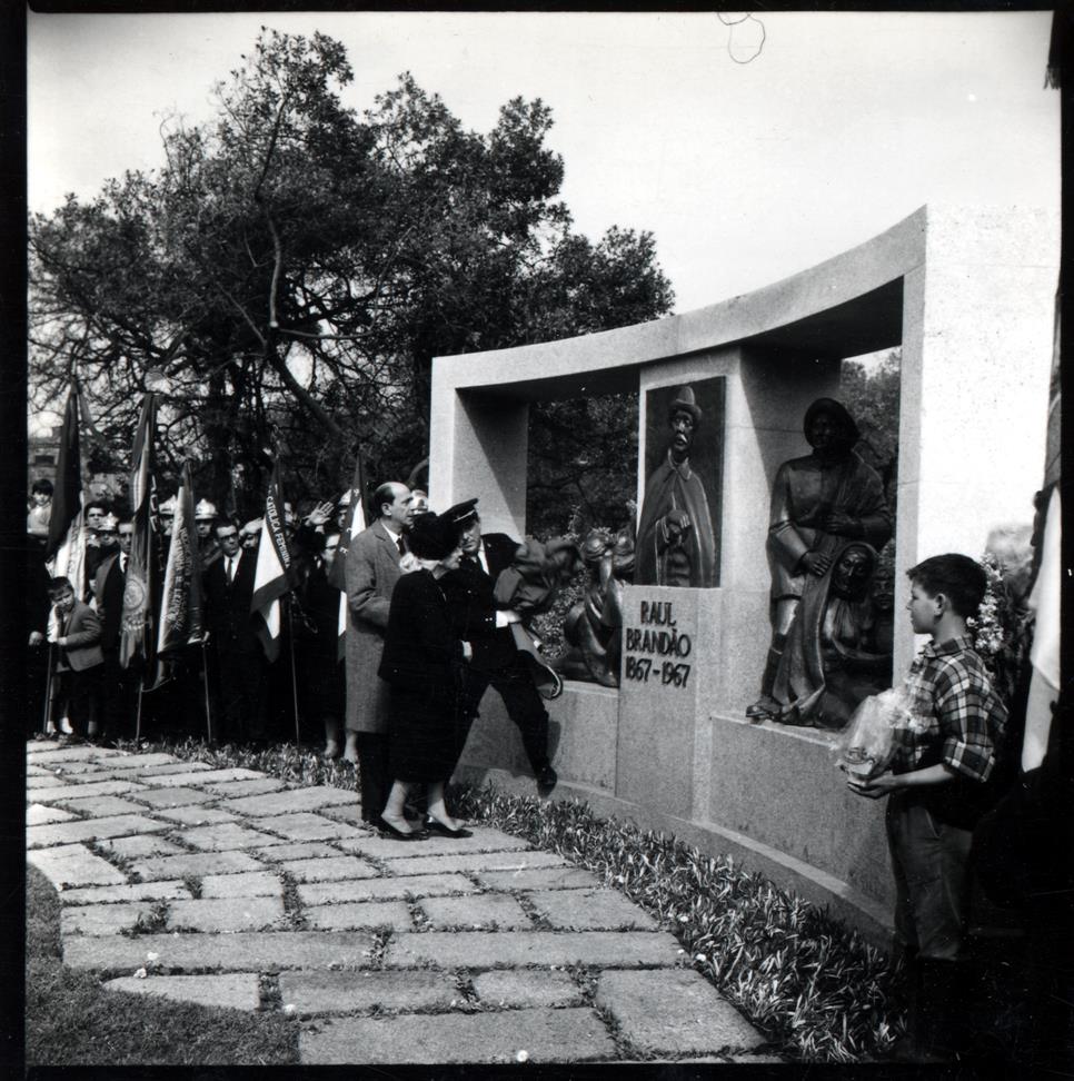 1º. Centenário do nascimento de Raul Brandão : inauguração do monumento