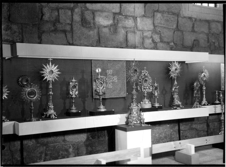 Alfaias litúrgicas da Diocese do Porto : exposição