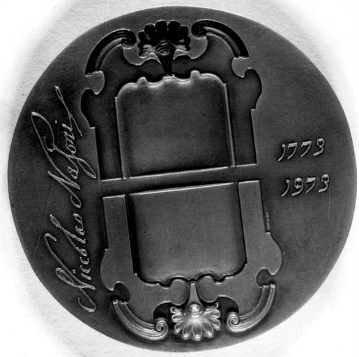 Medalha das comemorações do bicentenário da morte de Nicolau Nasoni : arquiteto do Porto : 1773-1973