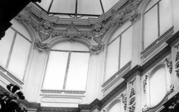 Palácio da Bolsa : escadaria nobre : pormenor das ornamentações