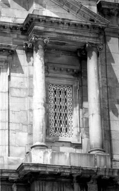 Igreja dos Terceiros de São Francisco : janelas laterais