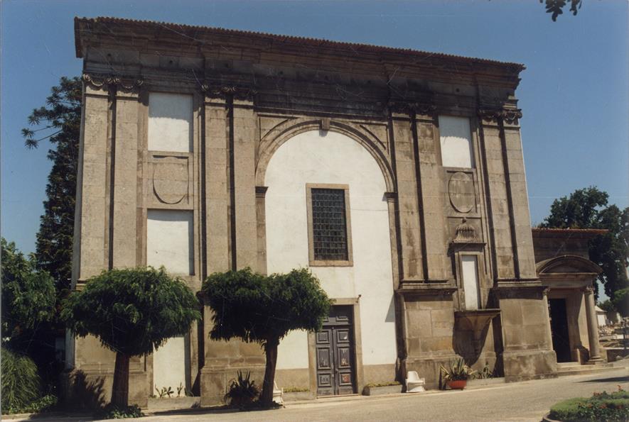 Capela do Cemitério do Prado do Reposuso : fachada principal