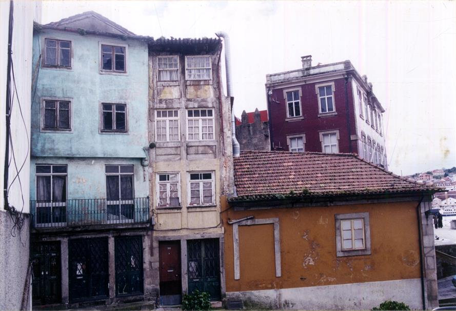 Rua do Infante D. Henrique, n.º 121-123