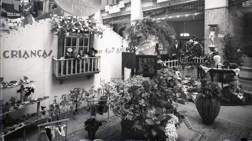 [Exposição no Palácio de Cristal da Escola Infantil nº 1]