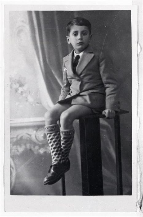 [Menino]