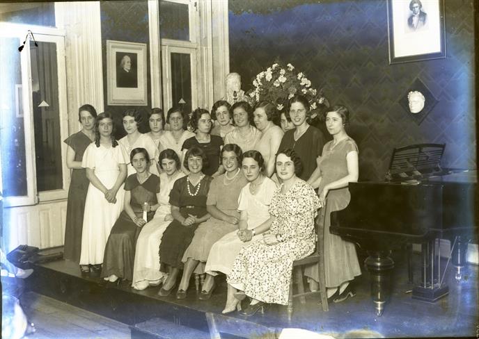 Concerto de piano pelas alunas de Freitas Gonçalves