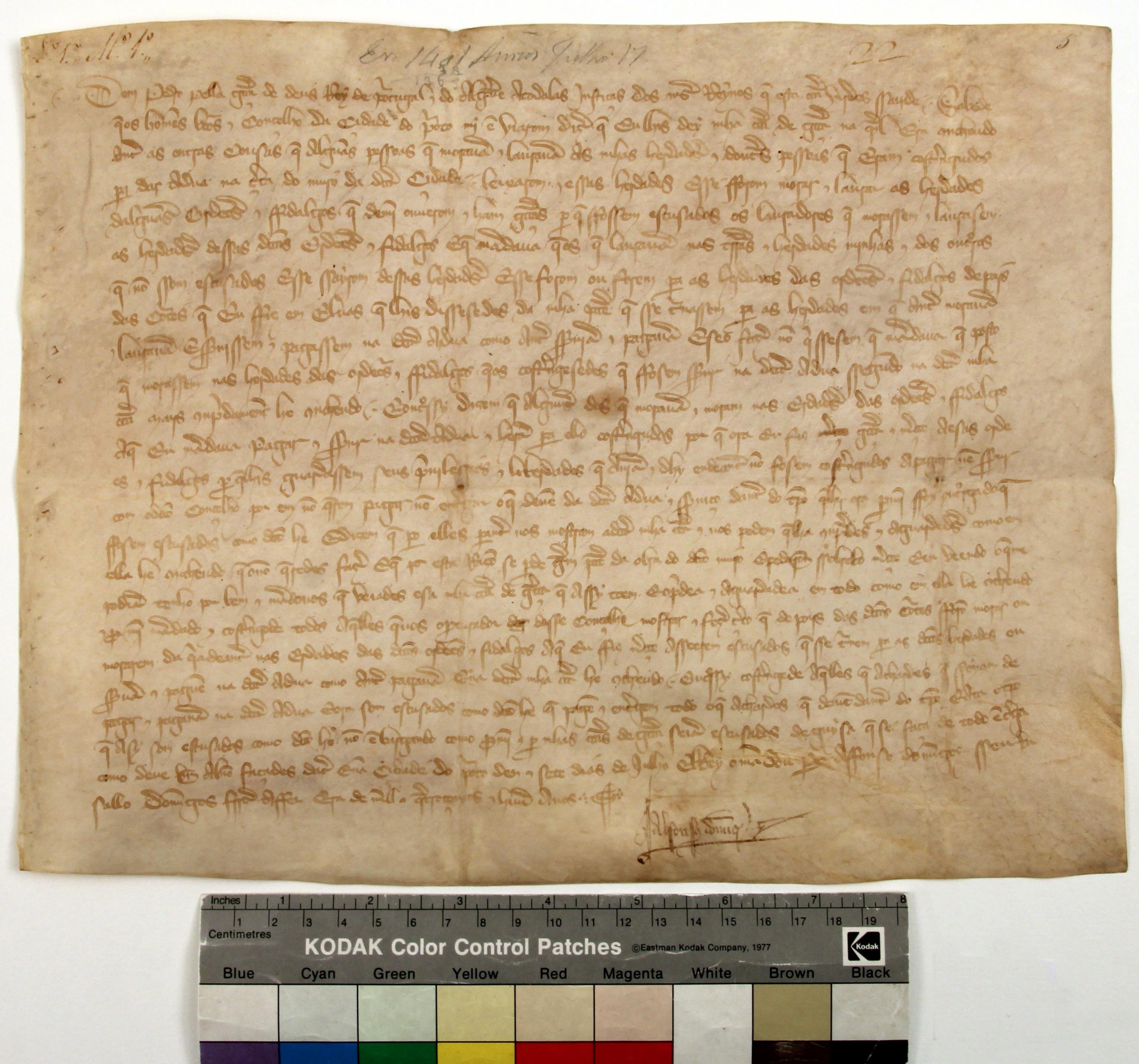 [Carta de D. Pedro I a todas as justiças do Reino, confirmando uma concessão dada ao concelho do Porto relativa à prestação da adua]