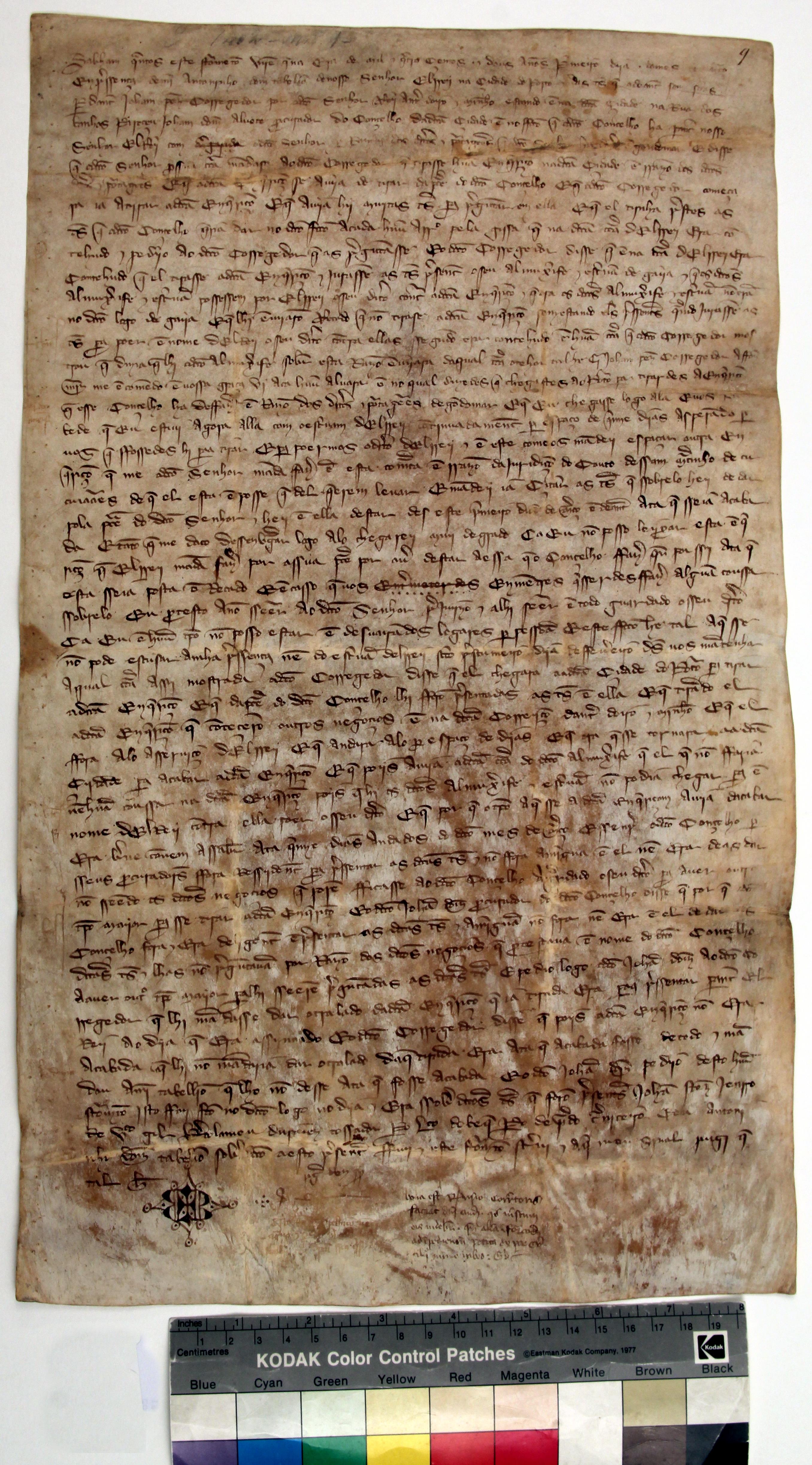 [Escritura notarial em que a pedido de João Domingues, procurador da cidade do Porto, fica registada a recusa de João Pires, corregedor de Entre Douro e Minho, de fornecer uma cópia da inquirição sobre os direitos reais em Gondomar]