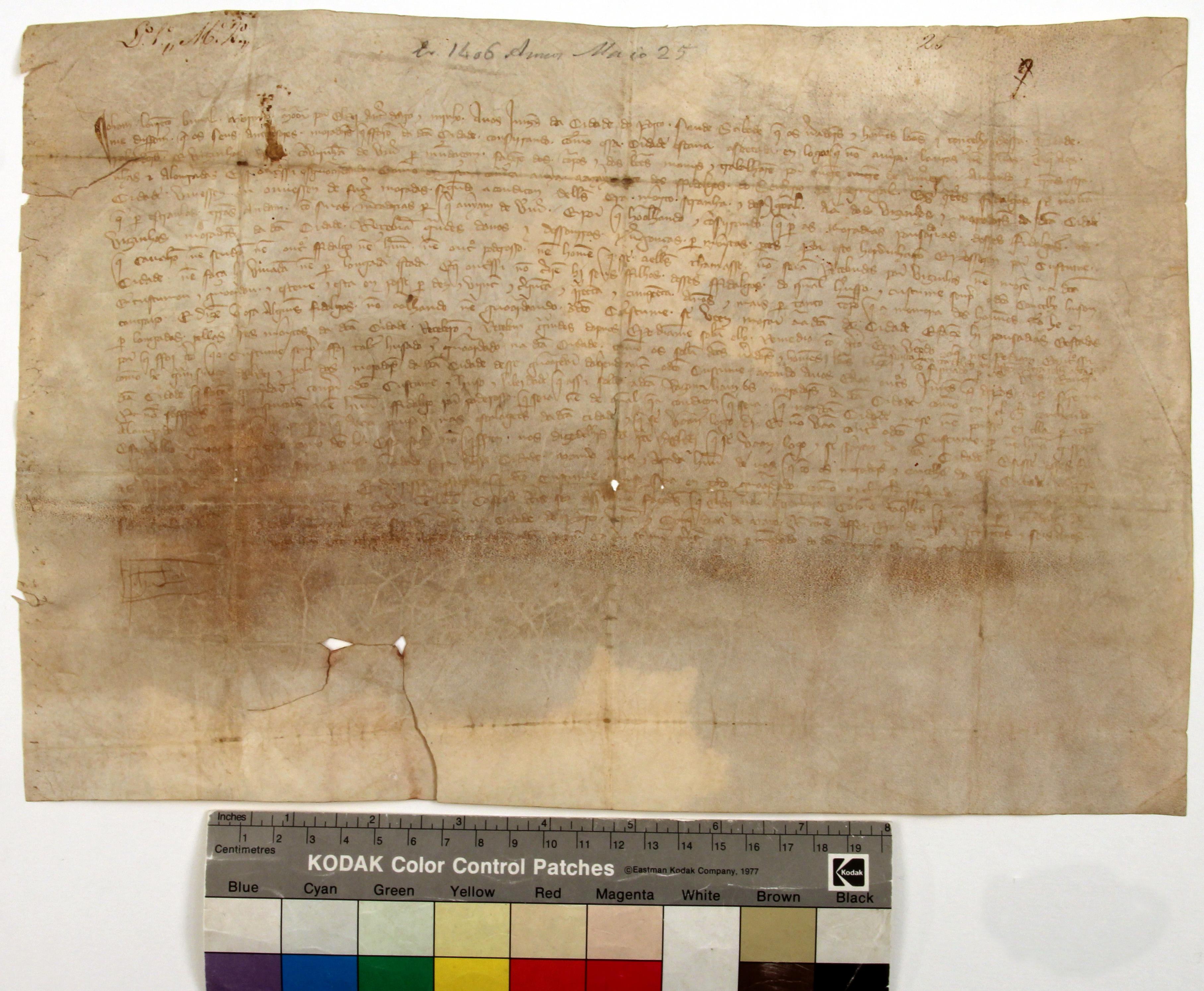 [Carta de João Lourenço Bual, meirinho-mor Entre Douro e Minho, aos representantes do concelho, mandando que se cumpra o privilégio da cidade que impossibilitava a residência de fidalgos e limitava a sua estadia no Porto]
