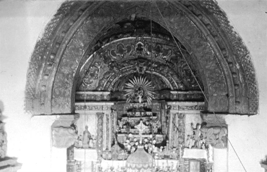 Igreja de São Julião : concelho de Chaves : arco triunfal