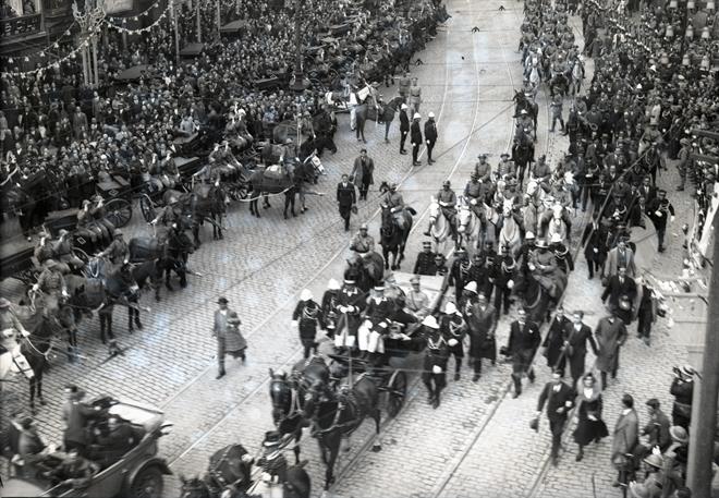 [Cortejo aquando da inauguração da Exposição Colonial do Porto]
