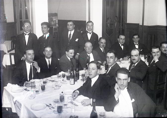 [Grupo de homens]