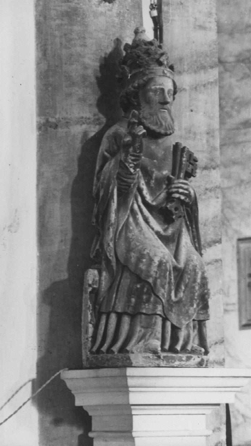 Cantanhede : imagem de São Pedro em calcário, da igreja matriz