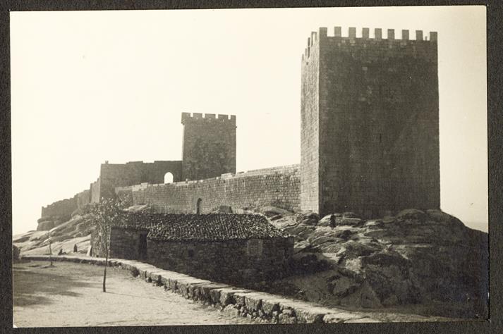 Linhares : concelho de Celorico da Beira : Torre de menagem do castelo