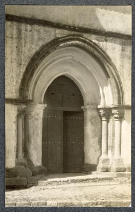 Igreja de Atouguia da Baleia : concelho de Peniche : porta lateral