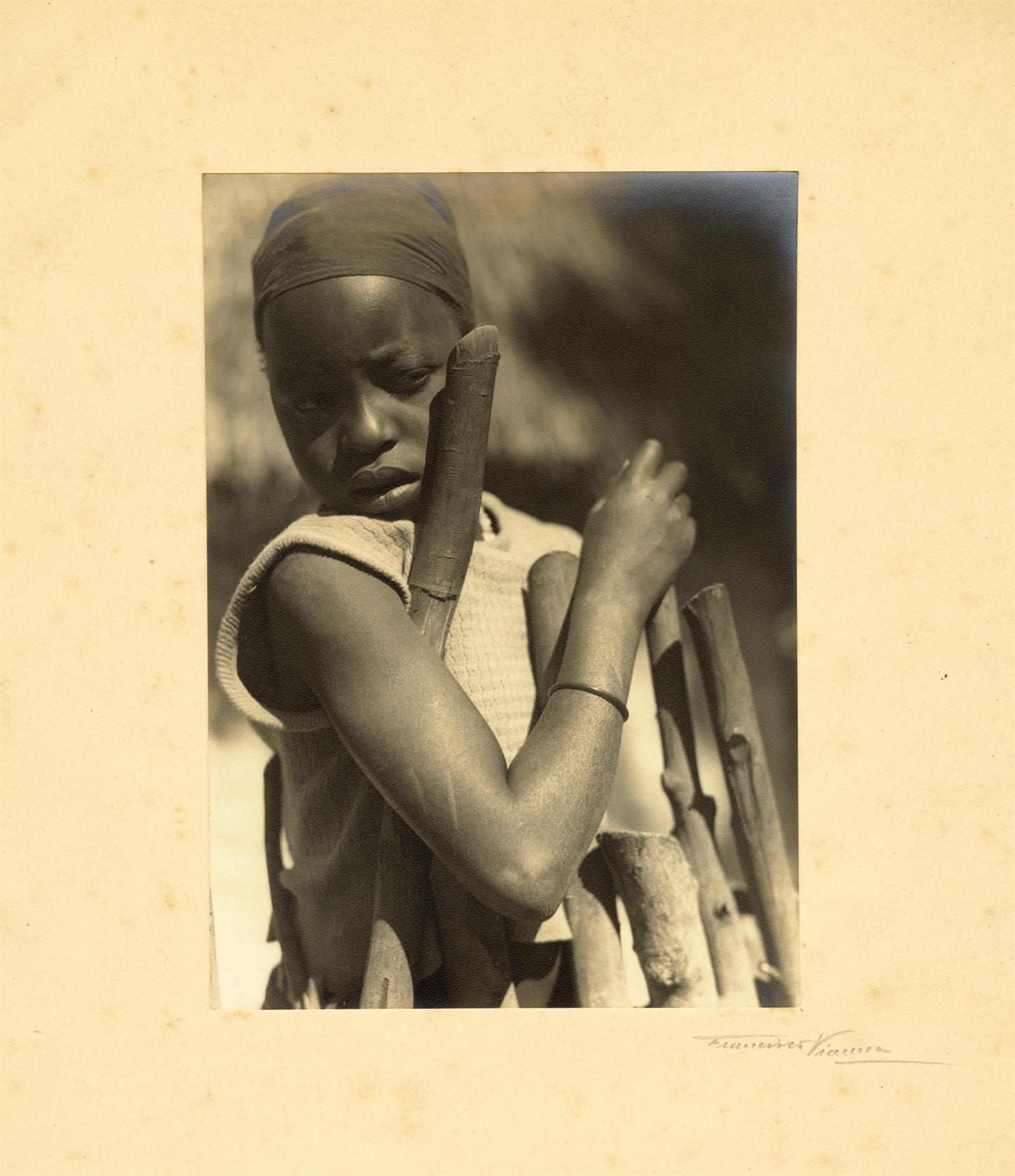 N.º 1 : Rapariga de Moçambique