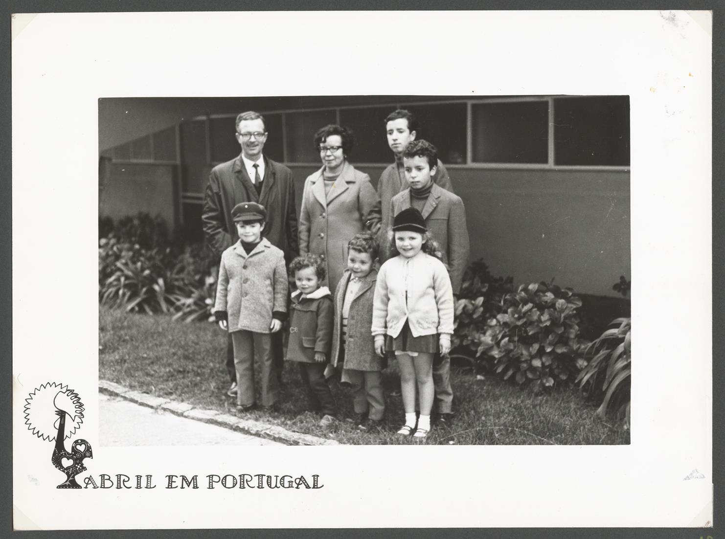 Abril em Portugal : Dia do Turista : retrato de família