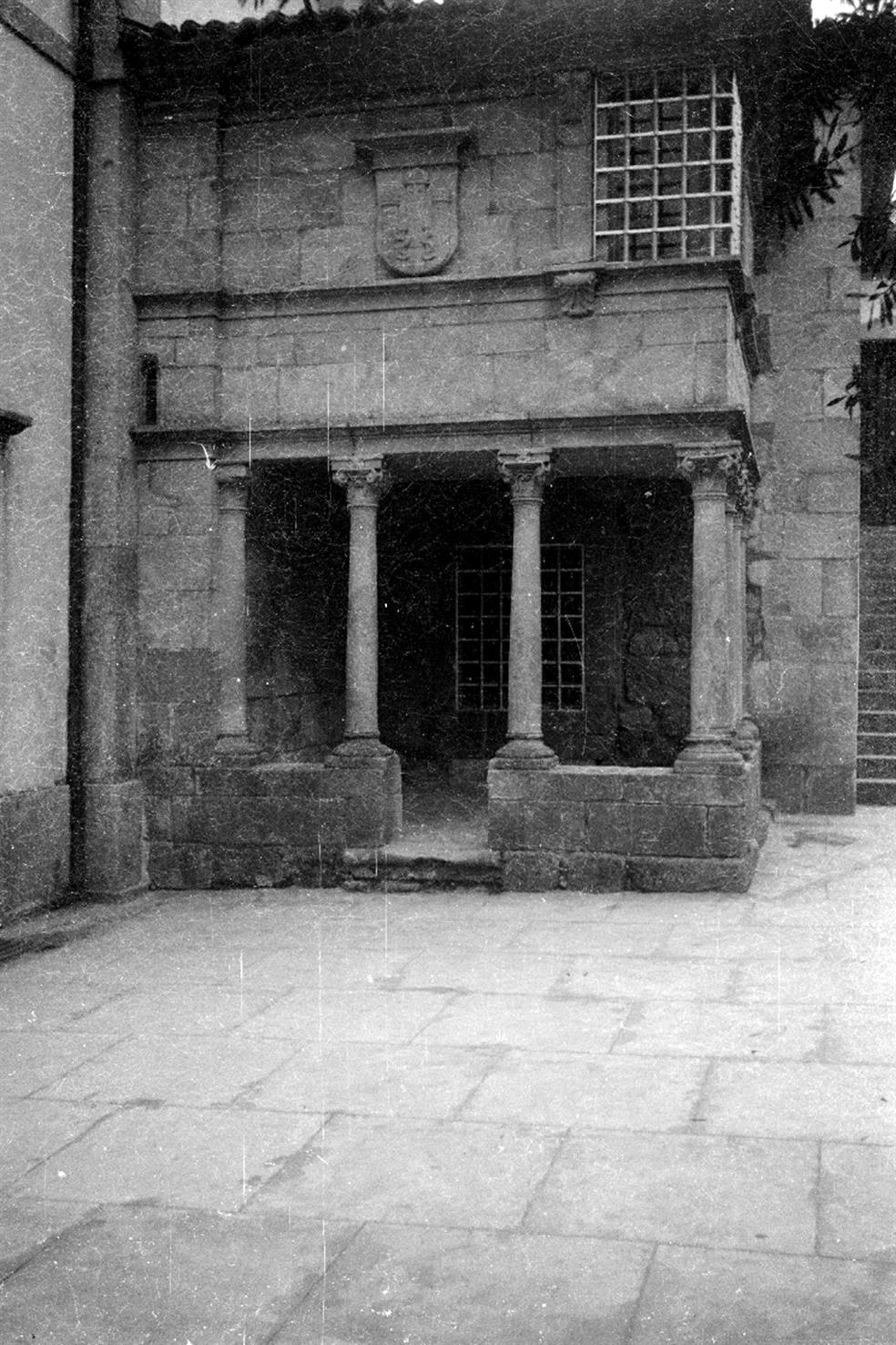 [Negrelos : concelho de Santo Tirso : dependência da igreja matriz]
