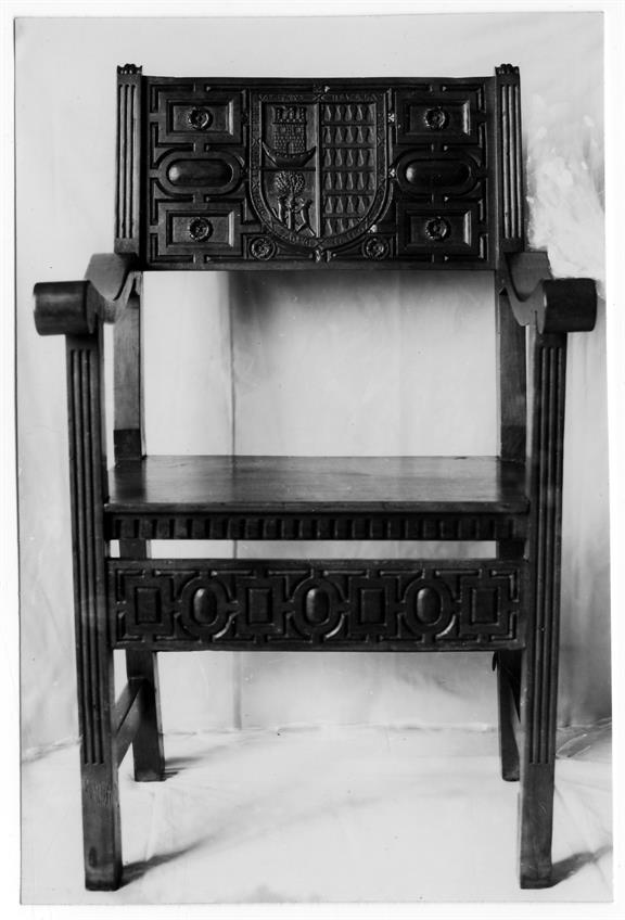 Casa-Museu de Guerra Junqueiro : guia do visitante : cadeira espanhola de cerimónia