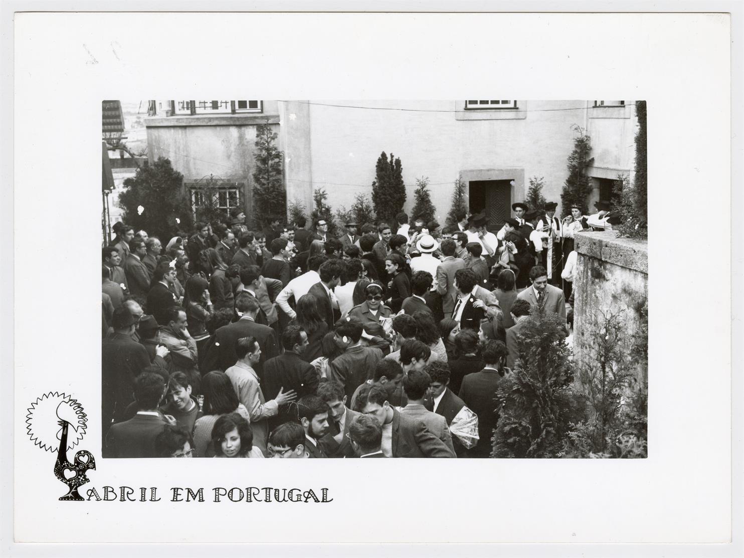 Abril em Portugal : Dia do Turista : porto de honra