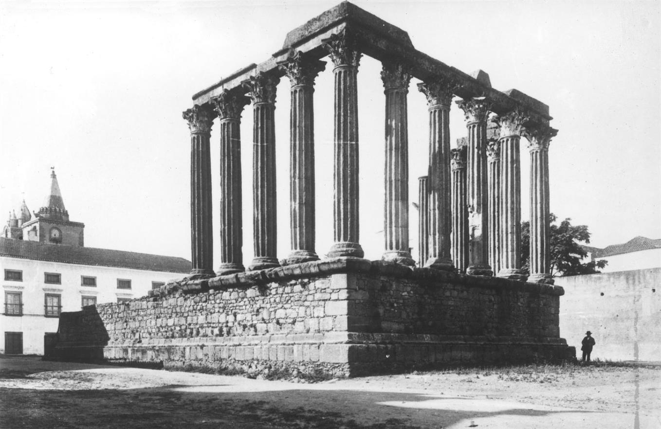 Ruínas do Templo de Diana : Évora