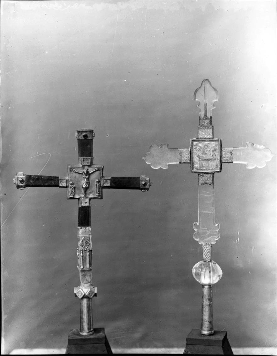 Cruz de ágata e cruz de cristal : Tesouro da Sé de Coimbra