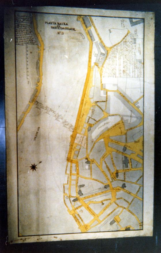A Alfândega do Porto e o despacho aduaneiro : projecto de reordenamento urbanístico da zona ribeirinha, de 1822