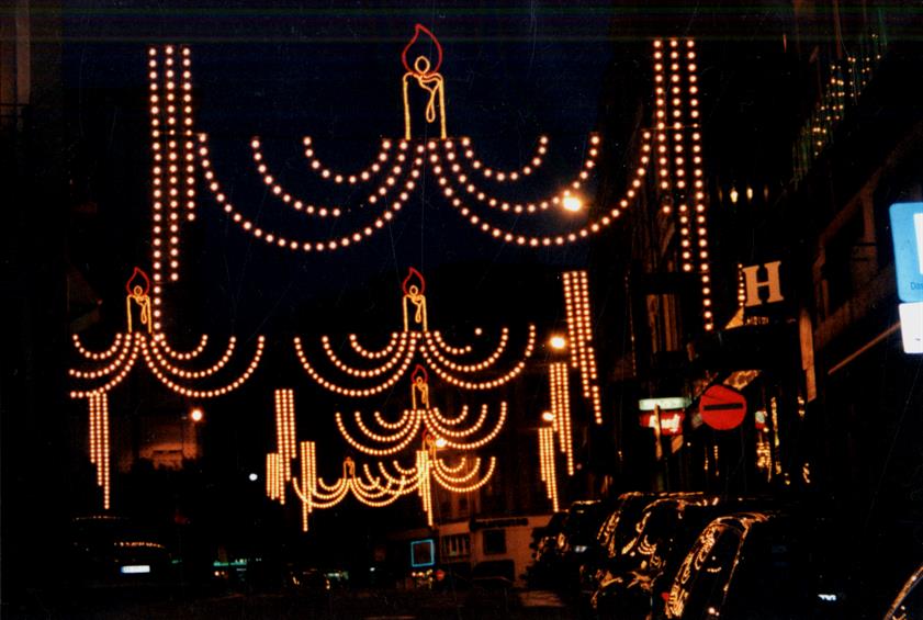 Iluminações de Natal no Porto : Praça Guilherme Gomes Fernandes