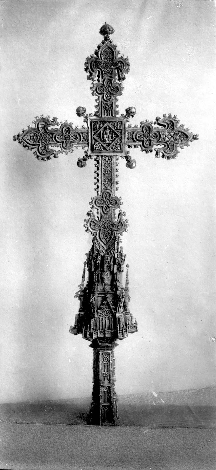 Cruz processional de Alcobaça : Museu de Arte Antiga : Lisboa (1360-1380)
