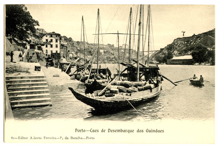 Porto : Cais de desembarque dos Guindais