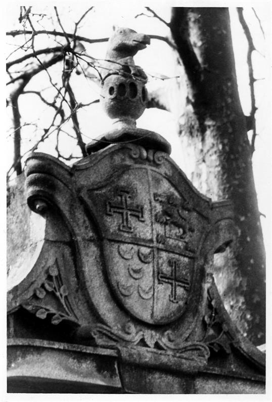 As pedras de armas do Porto : Rua de Entre Campos, nº 27, século XVIII