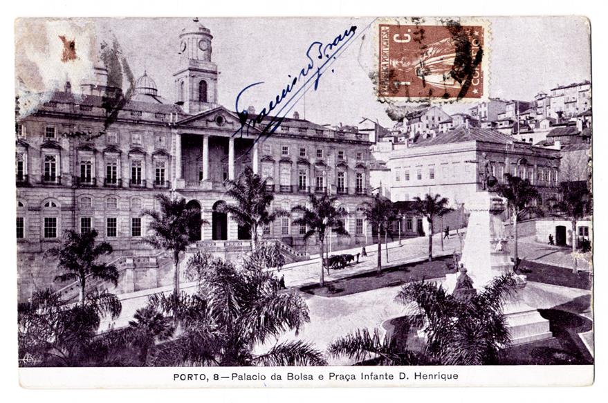 Porto : Palácio da Bolsa e Praça Infante Dom Henrique