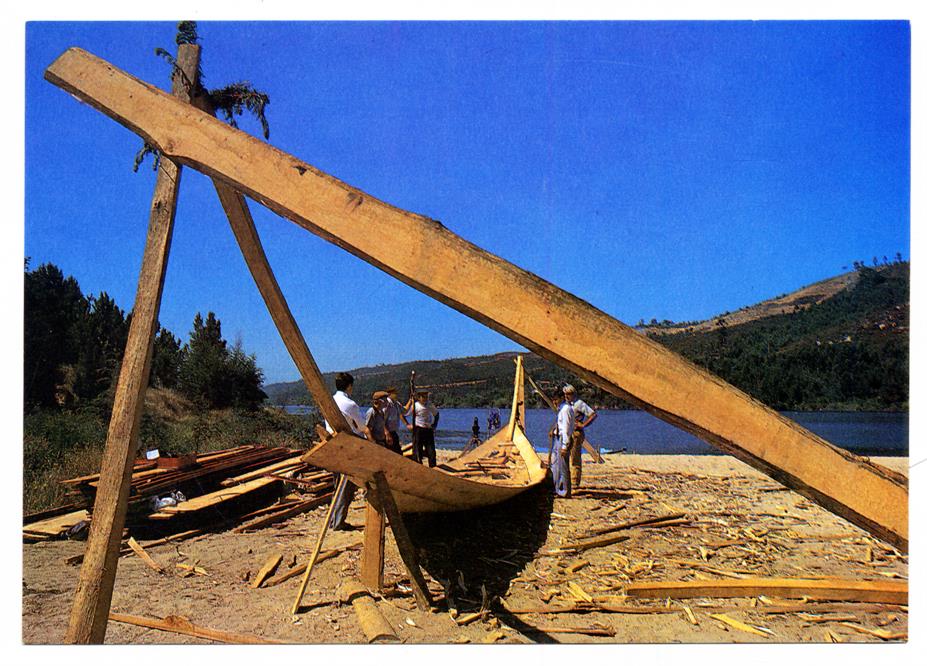 Arquitectura do Rabelo : fases de construção : no picadeiro, urdir o barco é vesti-lo.