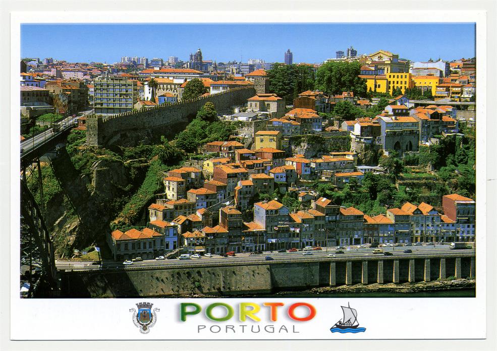 Porto : vista Parcial : Muralha Fernandina e Av. Marginal : Costa Verde : Portugal