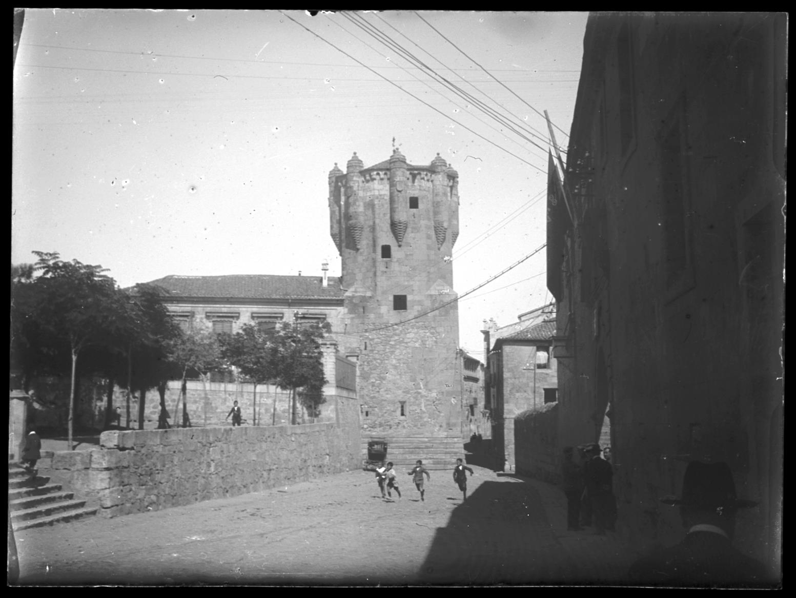 Burgos : torre medieval