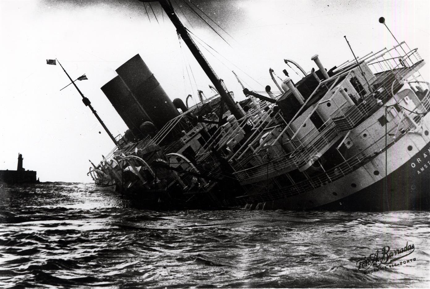 Naufrágio do navio Orania : Amsterdam