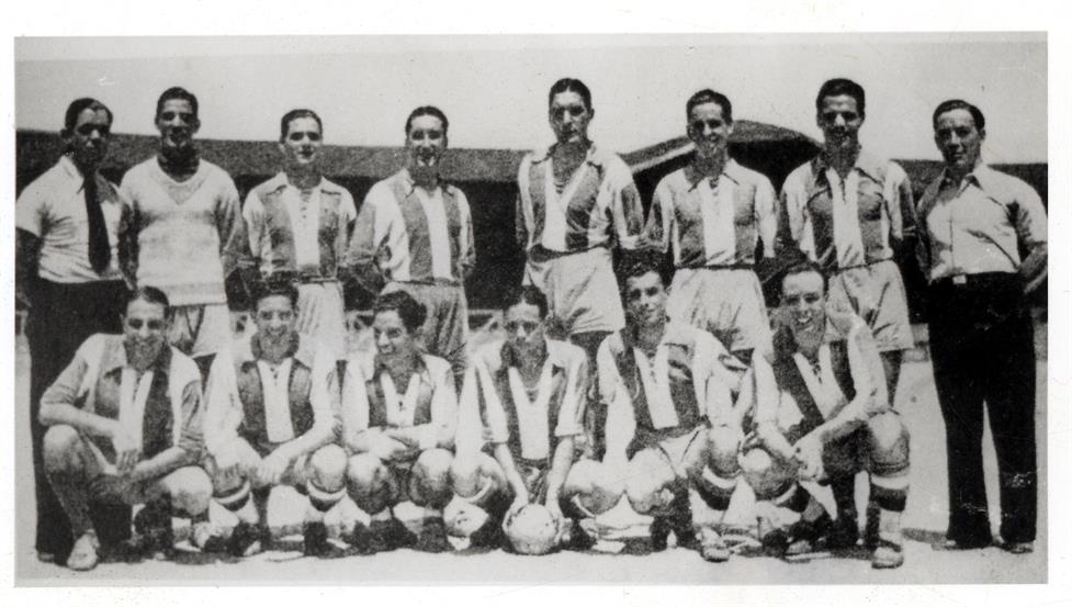 Equipa do Futebol Clube do Porto, vencedora do primeiro Campeonato nacional de Andebol de Onze