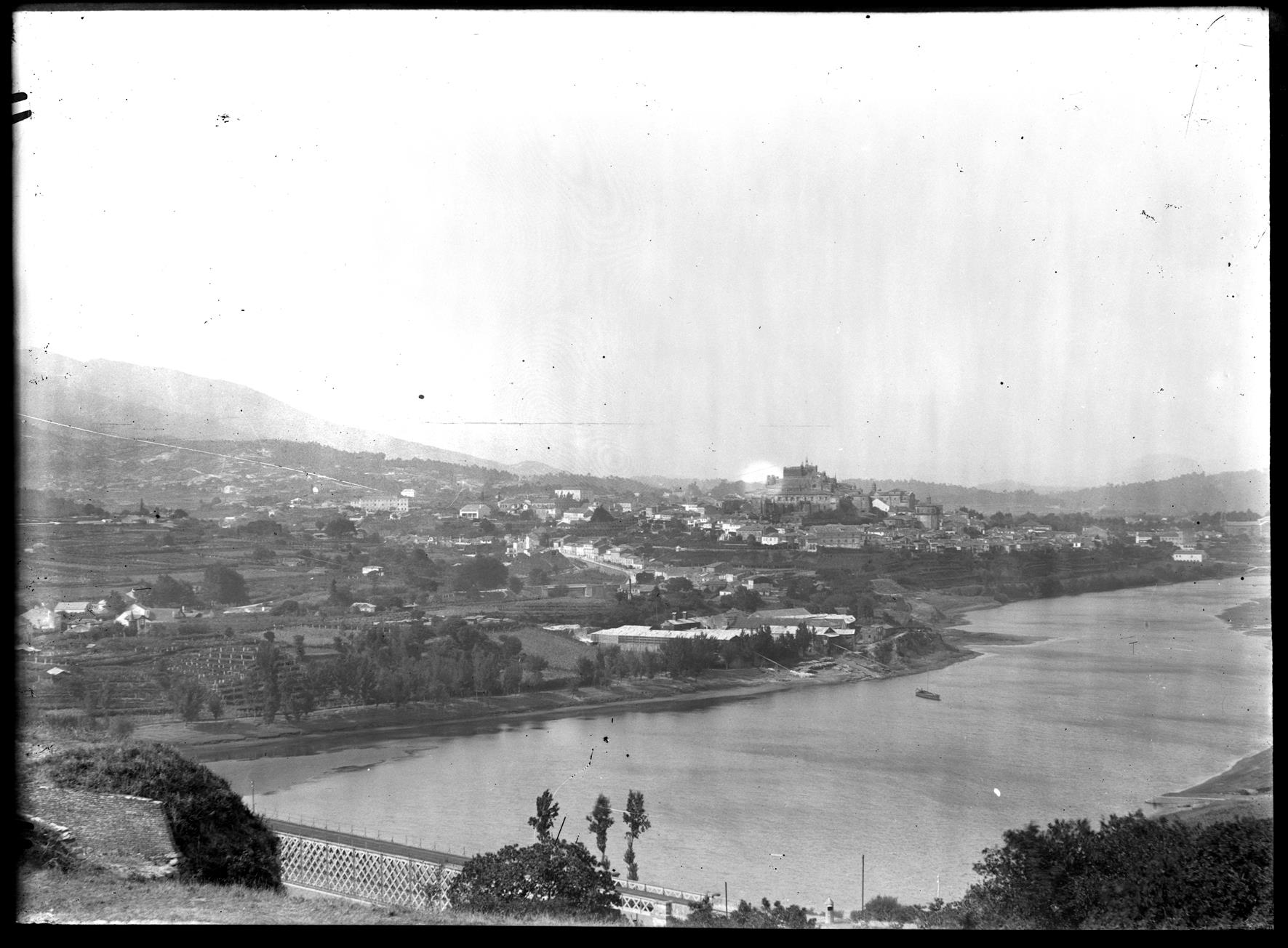 [Vista panorâmica do Rio Minho]