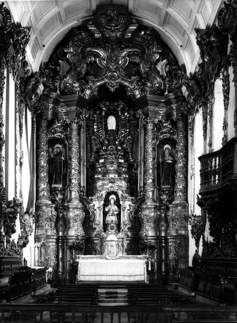 Um século de arquitectura e talha do Noroeste de Portugal : São Martinho de Tibães : igreja do antigo convento de São Bento