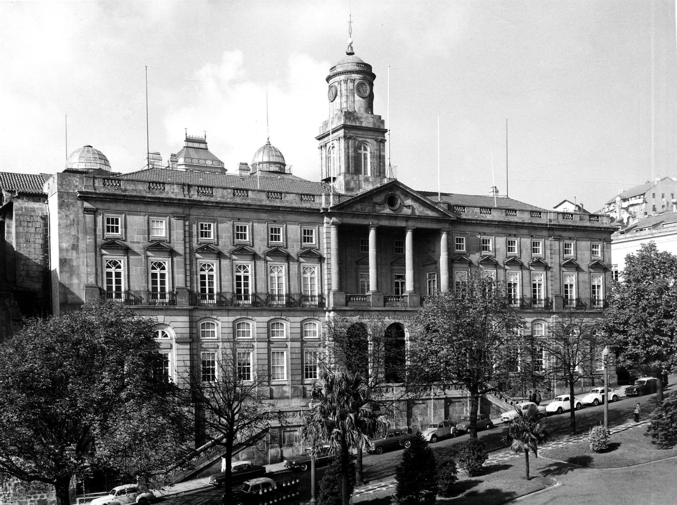 Mil e cem anos de história do Porto : Palácio da Bolsa