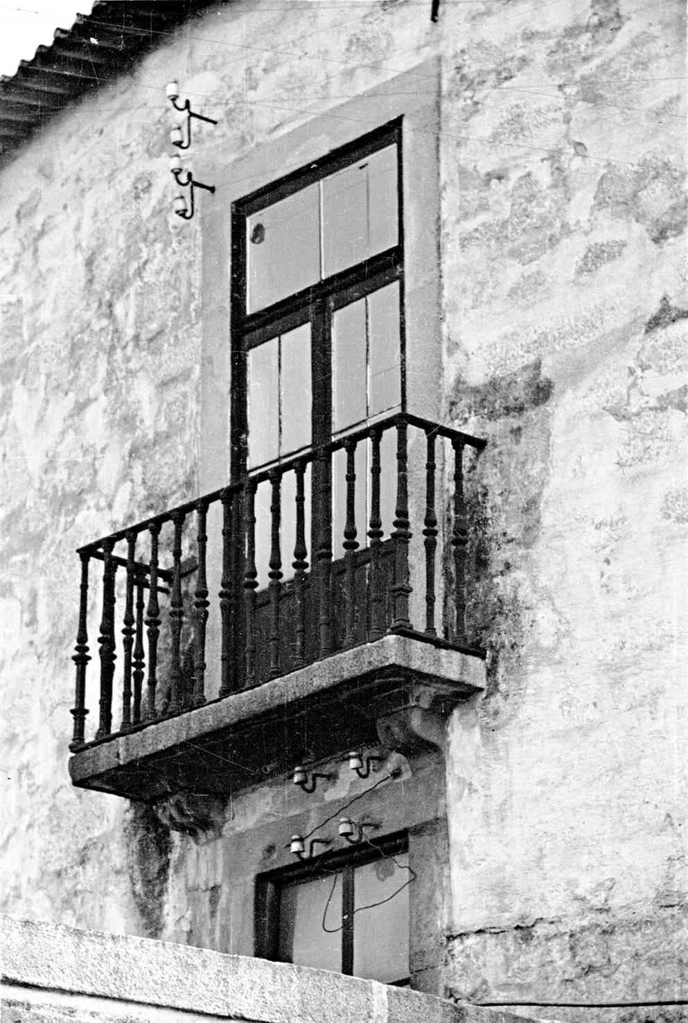 [Porto : janela do antigo Largo da Cividade : Casa dos Duques de Lafões]