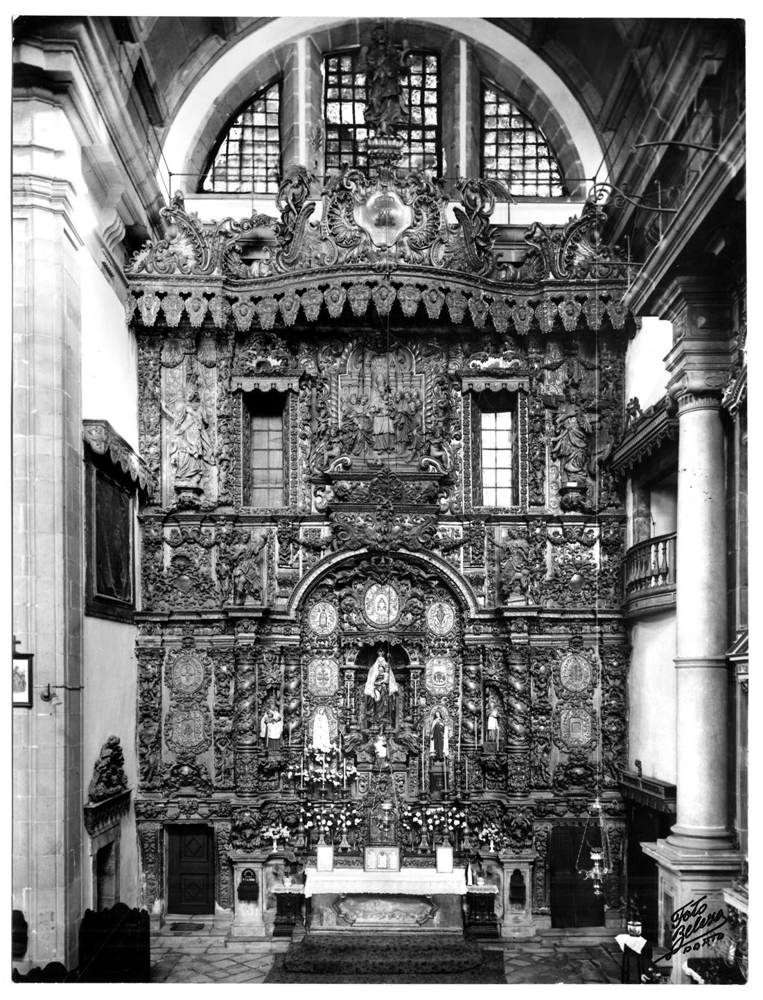 Alguns retábulos e painéis de igrejas e capelas do Porto : Igreja dos Grilos : pormenor do retábulo de Nossa Senhora da Purificação