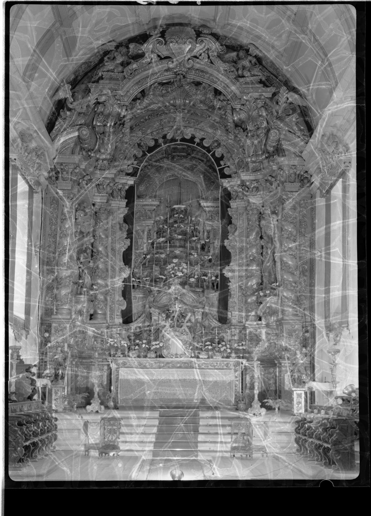 Alguns retábulos e painéis de igrejas e capelas do Porto : Igreja de São João da Foz : retábulo da capela-mor
