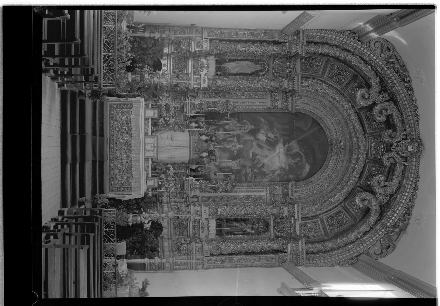 Alguns retábulos e painéis de igrejas e capelas do Porto : Igreja de Nossa Senhora de Campanhã : retábulo da capela-mor