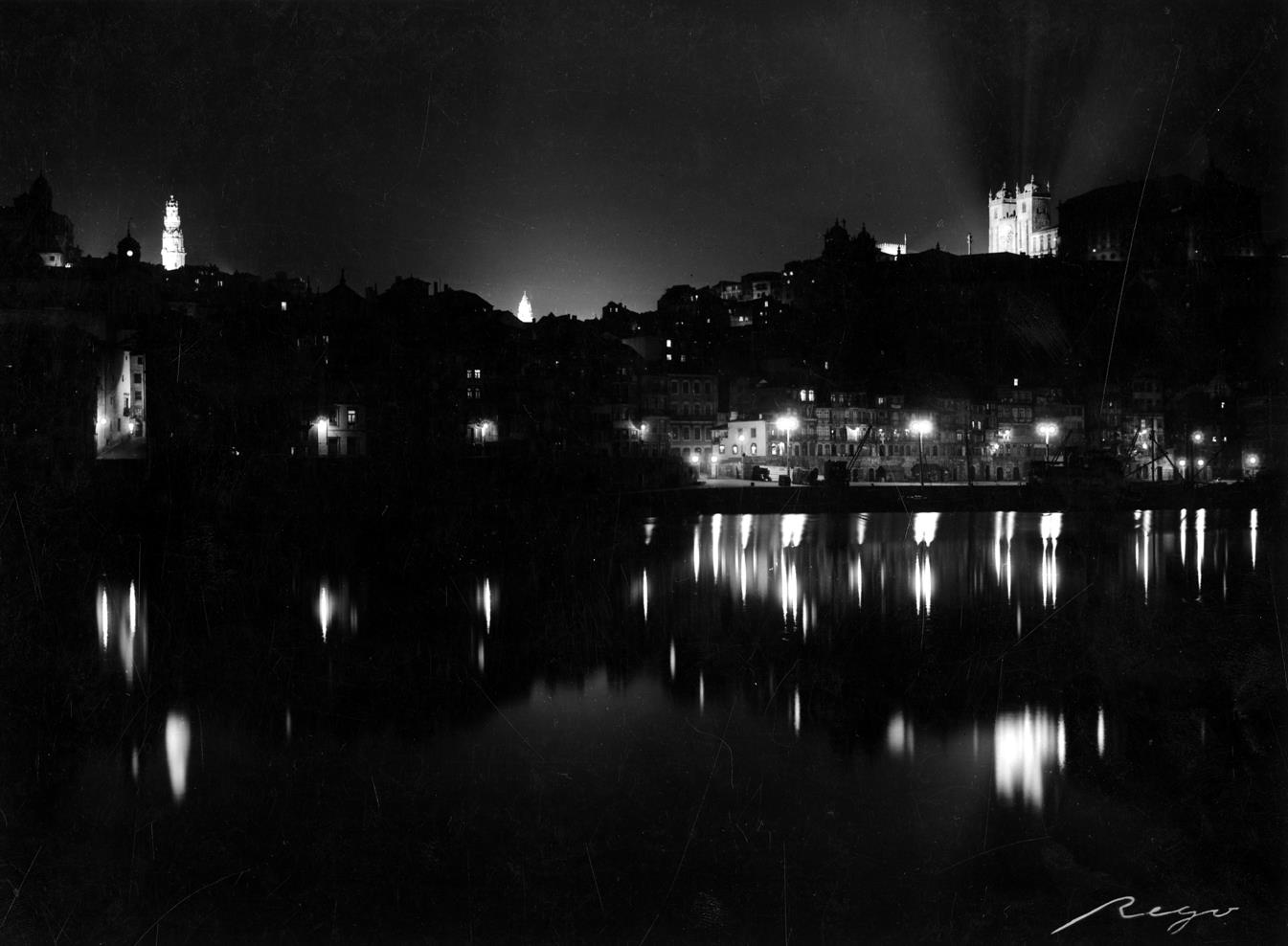 A cidade na época em que a iluminação pública de azeite foi substituída pela de gás : aspecto nocturno do Porto